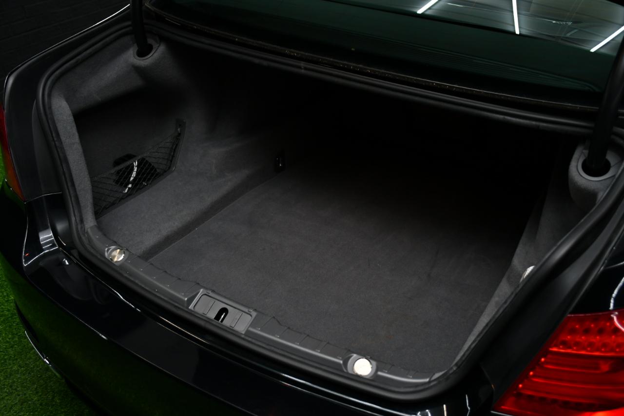 BMW 7-Series 750Li xDrive 2010