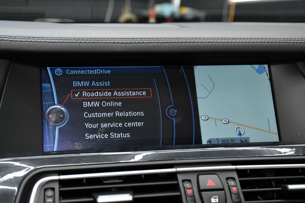 BMW 7-Series 750Li xDrive 2010