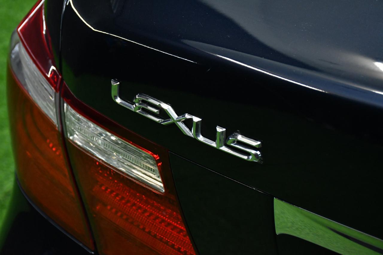 Lexus LS 460 Luxury Sedan 2007