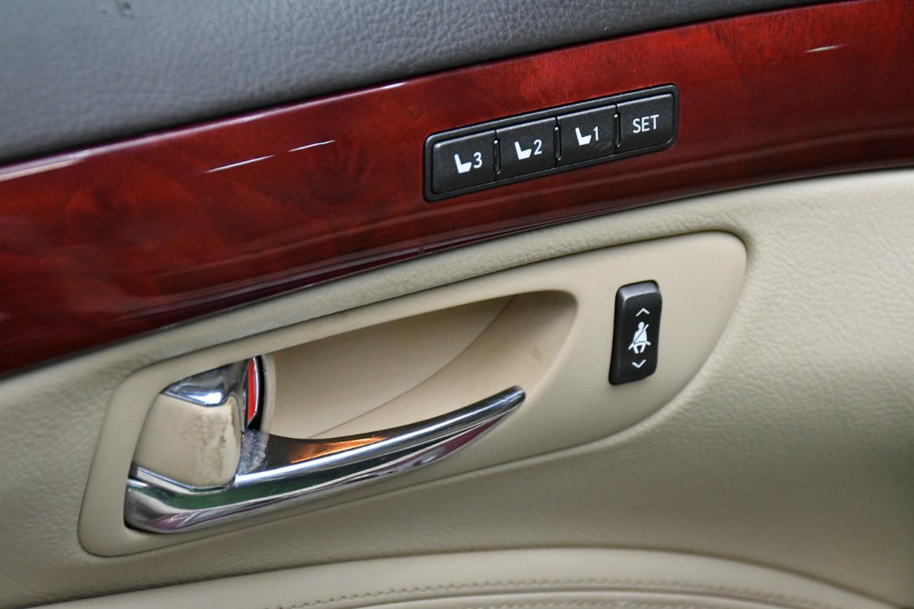 Lexus LS 460 Luxury Sedan 2007