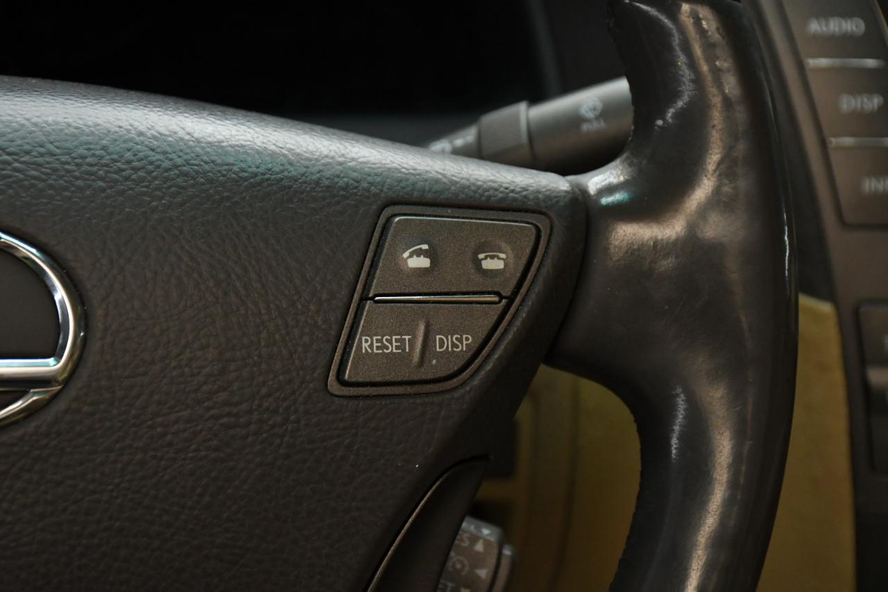 Lexus LS 460 Luxury Sedan 2007