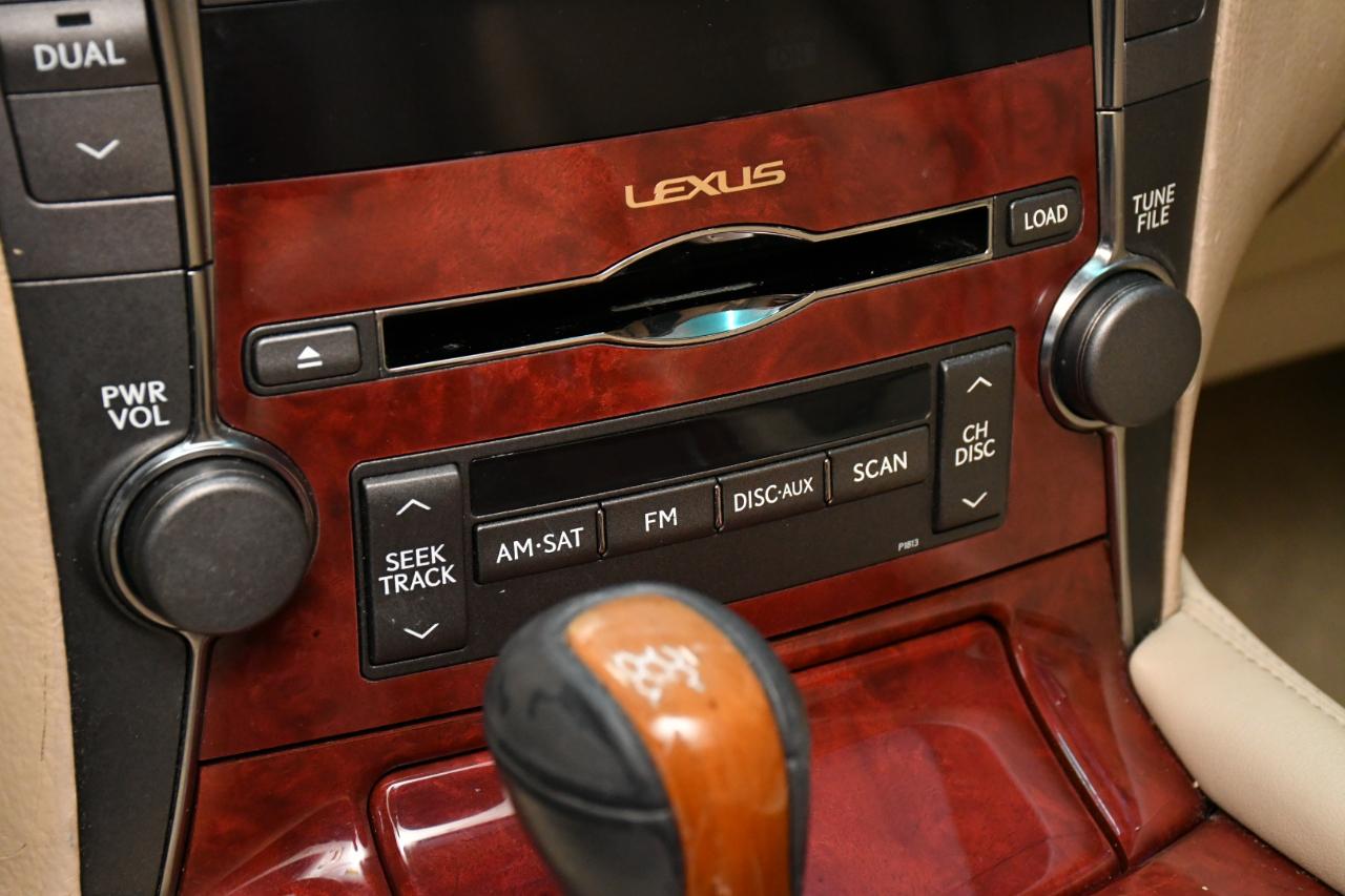 Lexus LS 460 Luxury Sedan 2007