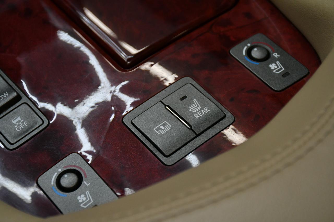 Lexus LS 460 Luxury Sedan 2007