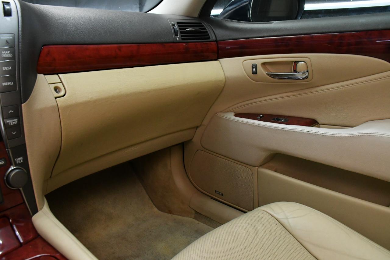 Lexus LS 460 Luxury Sedan 2007