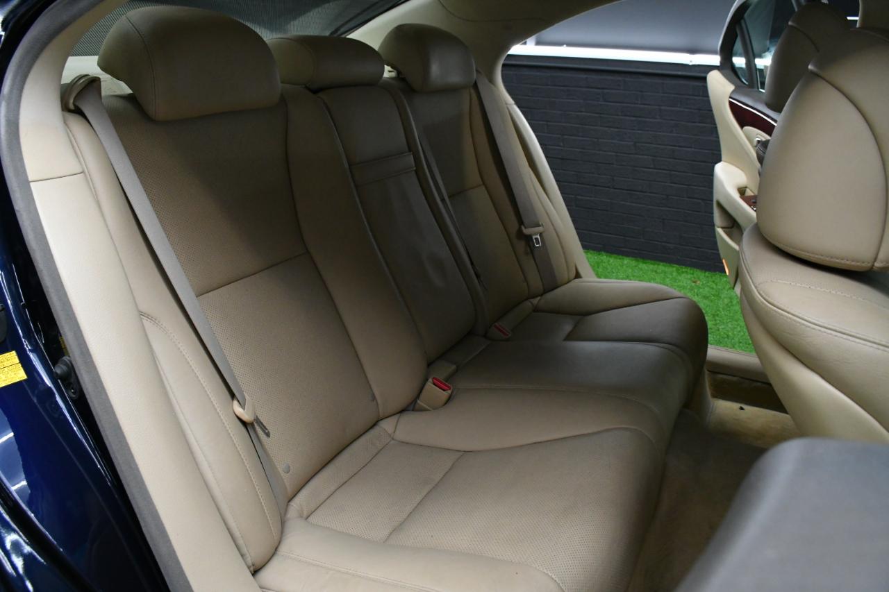 Lexus LS 460 Luxury Sedan 2007