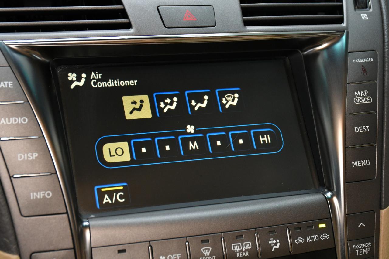 Lexus LS 460 Luxury Sedan 2007