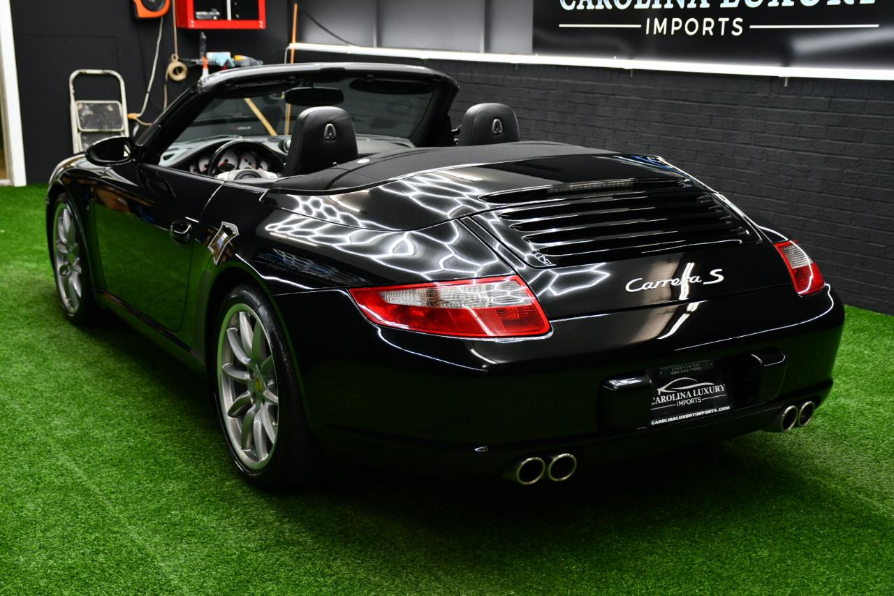 Porsche 911 Carrera S Cabriolet 2006
