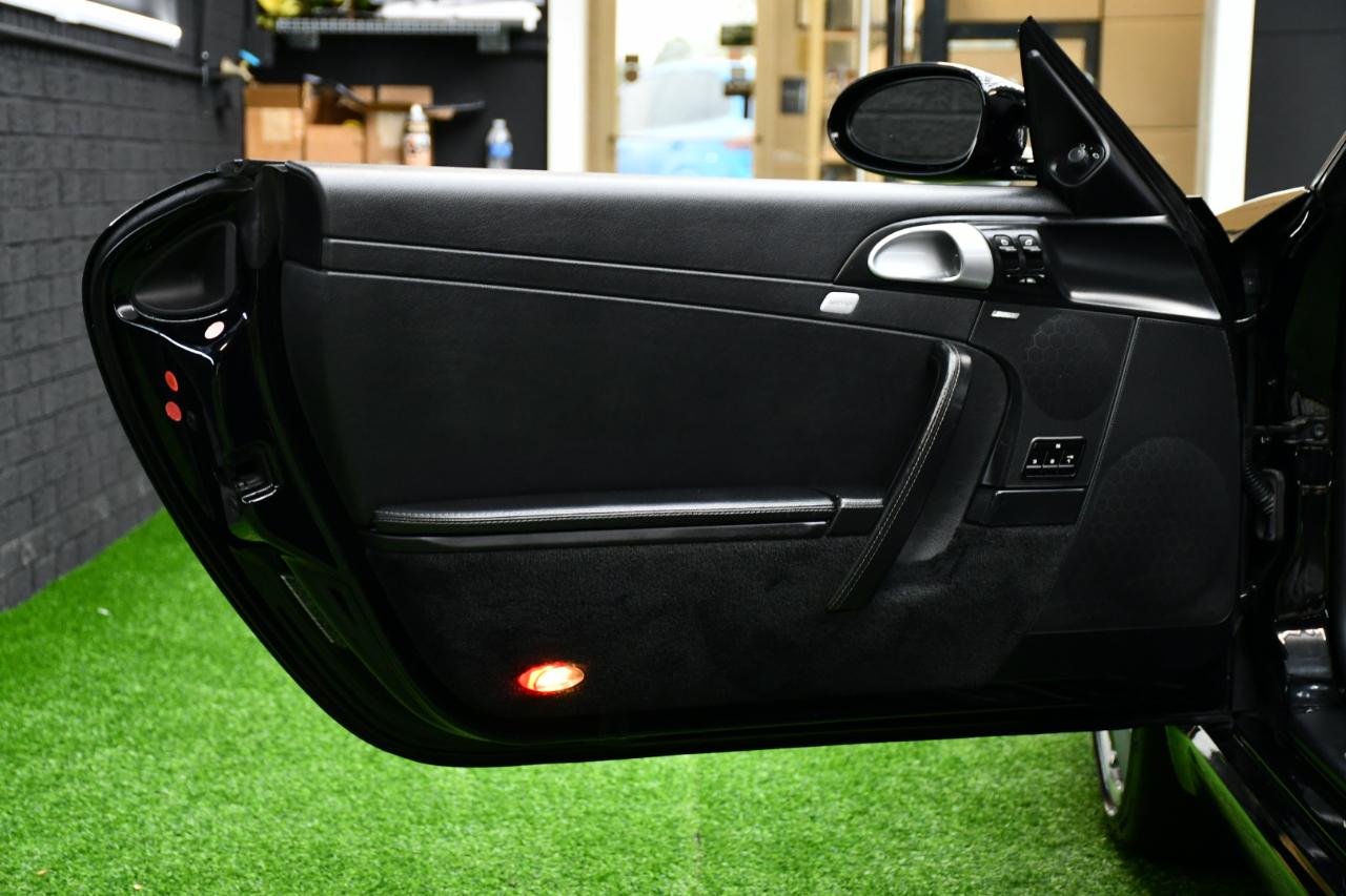 Porsche 911 Carrera S Cabriolet 2006