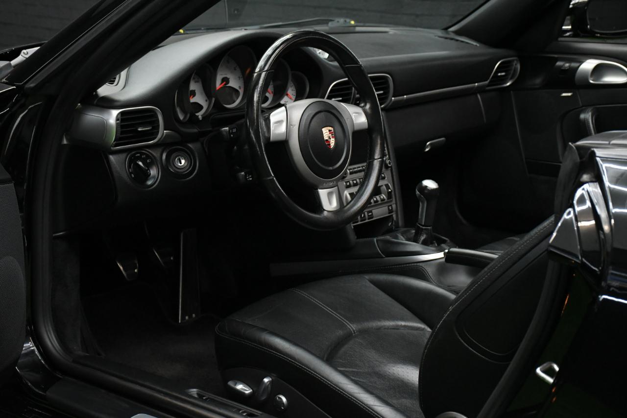 Porsche 911 Carrera S Cabriolet 2006