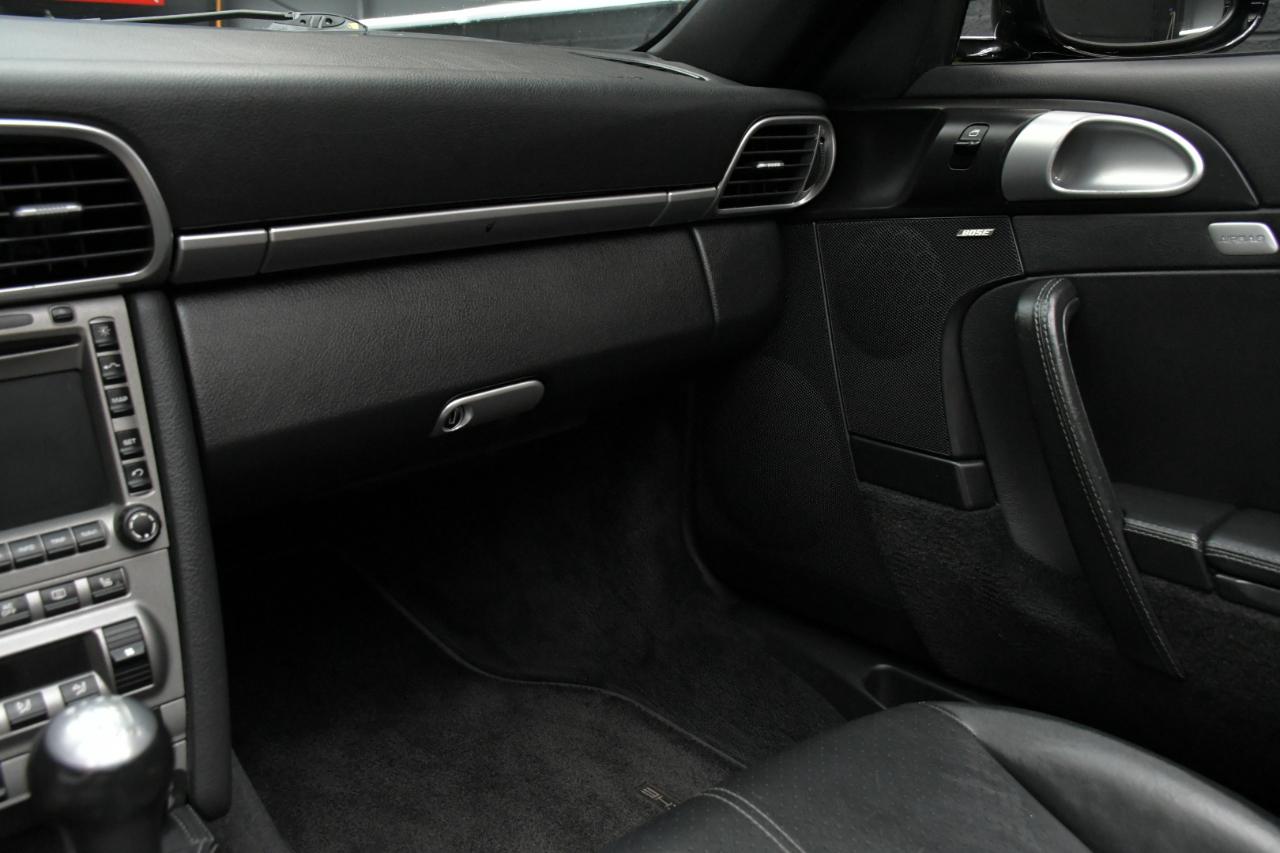 Porsche 911 Carrera S Cabriolet 2006