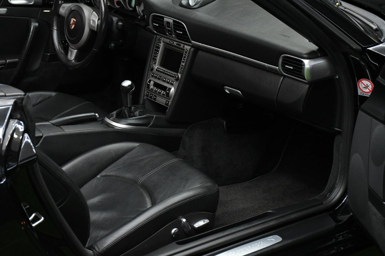 Porsche 911 Carrera S Cabriolet 2006
