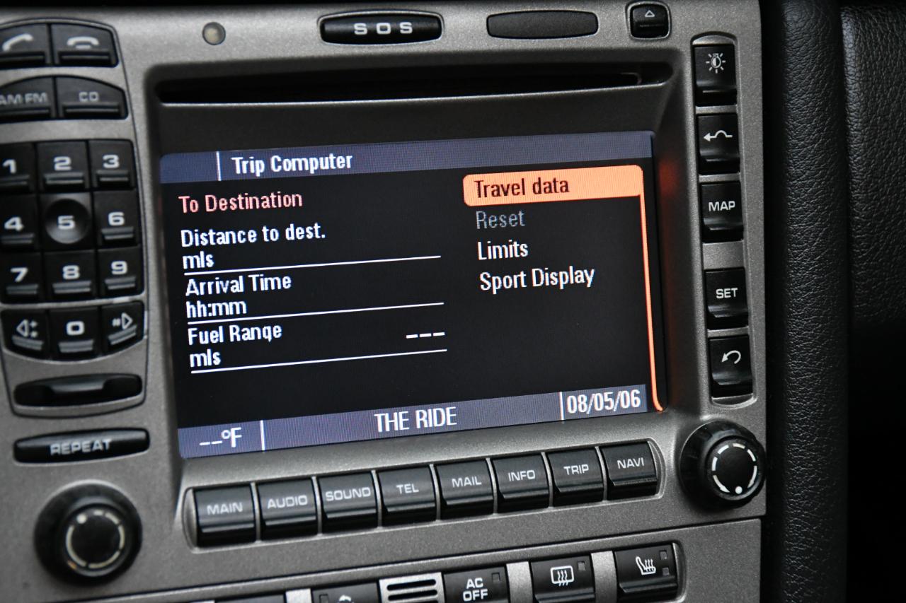 Porsche 911 Carrera S Cabriolet 2006