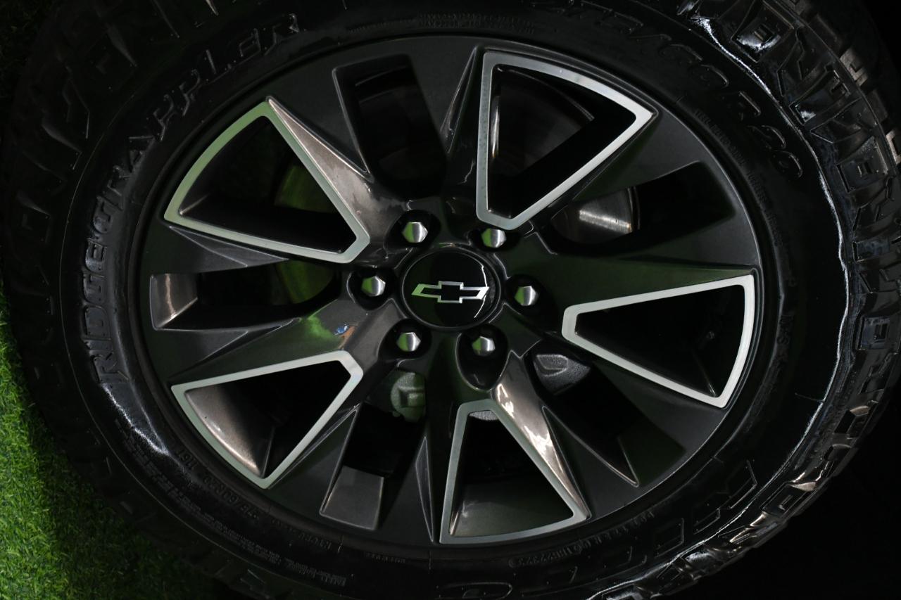 Chevrolet Suburban Z71 2021