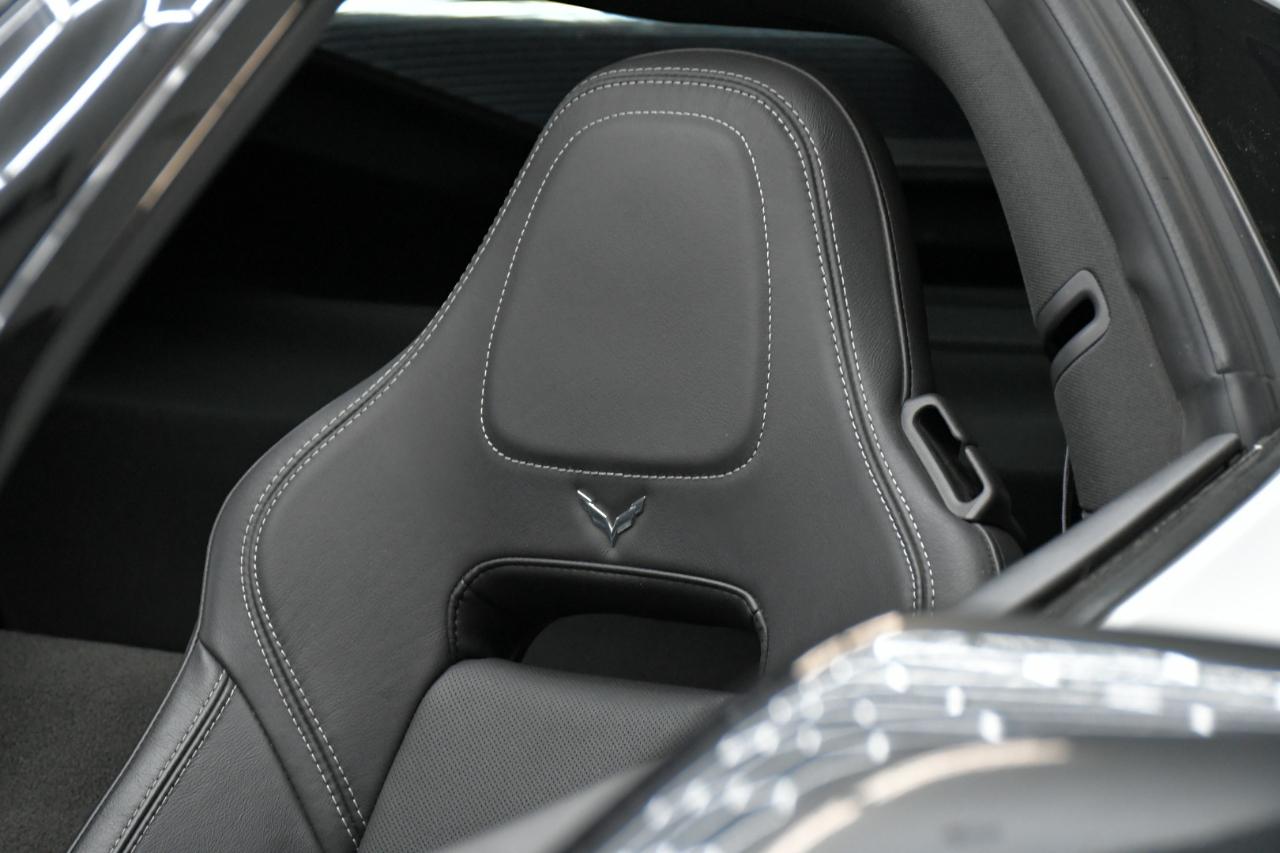 Chevrolet Corvette 2LT Coupe Automatic 2016