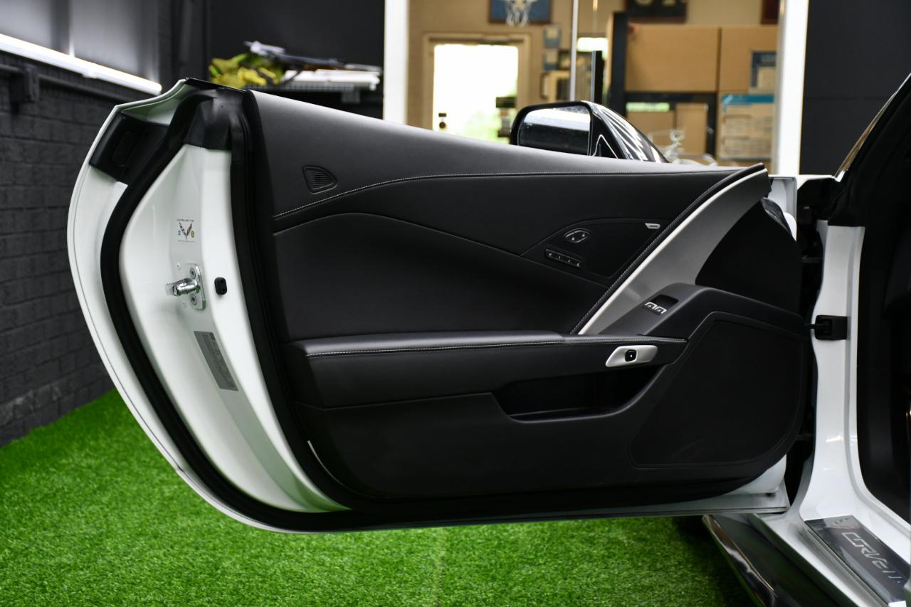 Chevrolet Corvette 2LT Coupe Automatic 2016