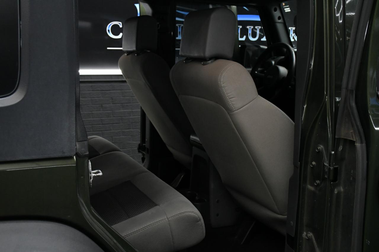 Jeep Wrangler Unlimited X RWD 2009
