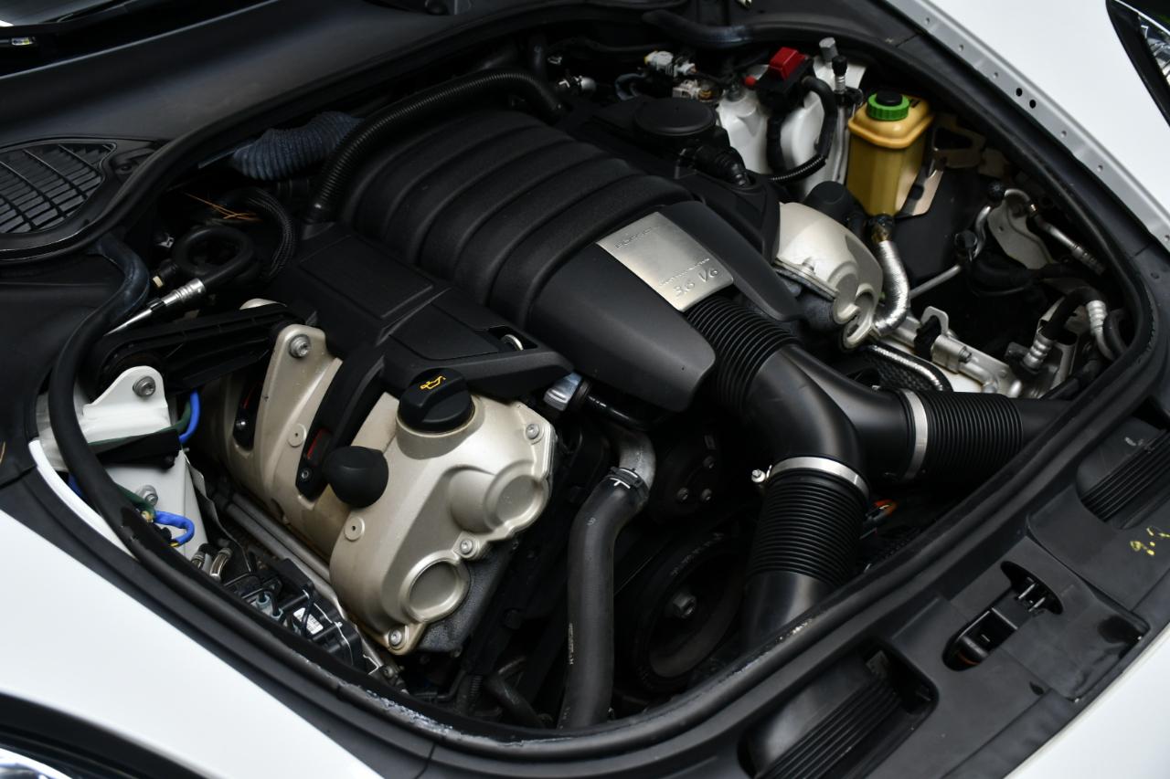 Porsche Panamera 4 2016