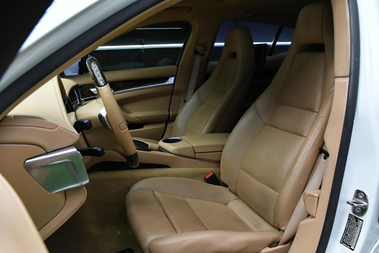 Porsche Panamera 4 2016