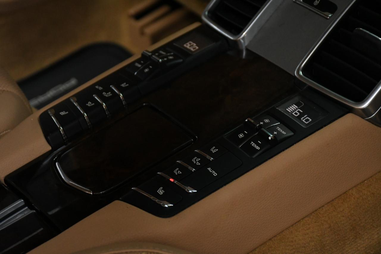 Porsche Panamera 4 2016