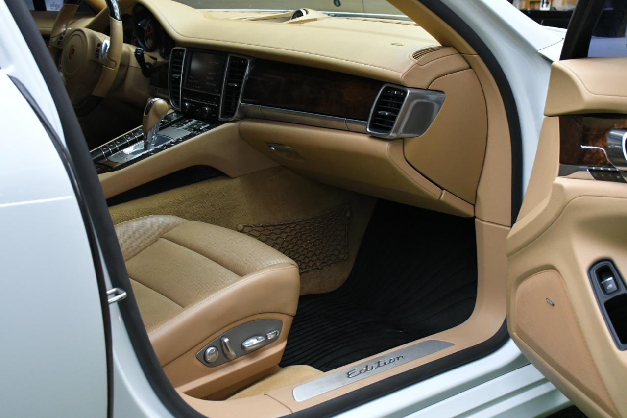 Porsche Panamera 4 2016