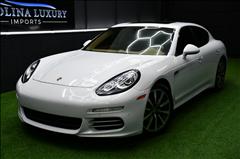 2016 Porsche Panamera 