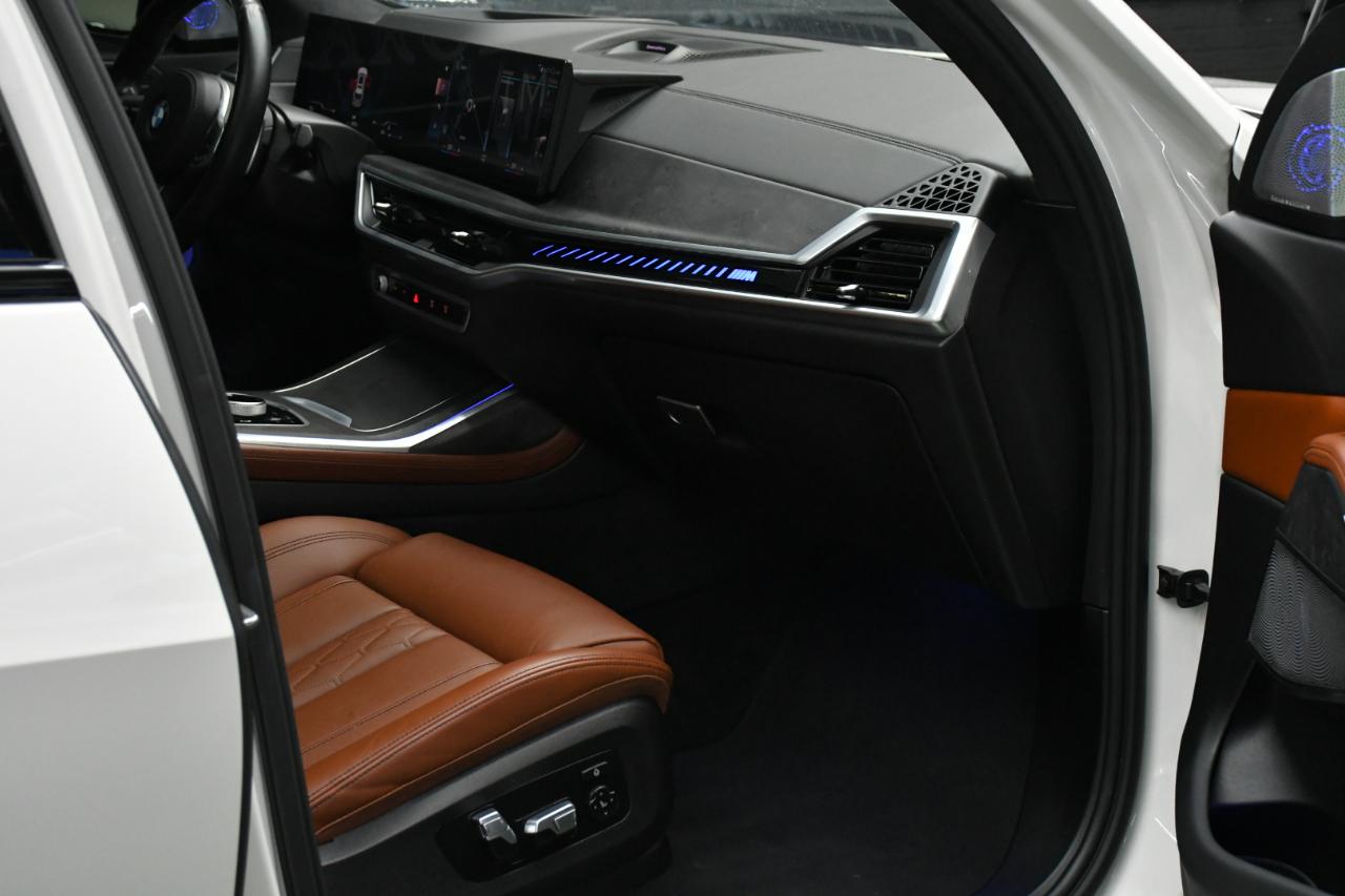 BMW X7 M60i 2023