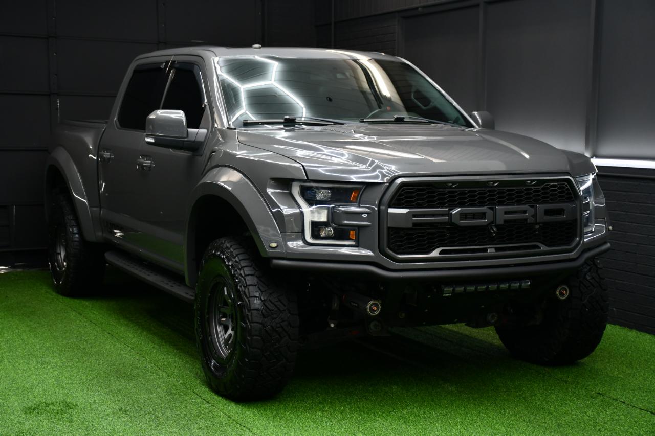 Ford F-150 Raptor SuperCrew 4WD 2018