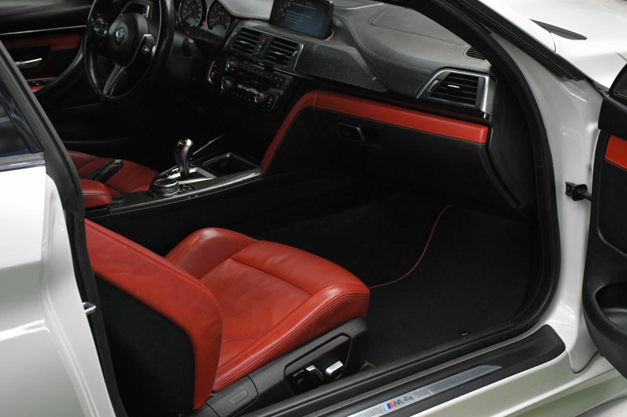 BMW M4 Coupe 2016