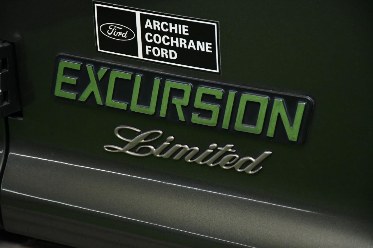 Ford Excursion Limited 4WD 2000