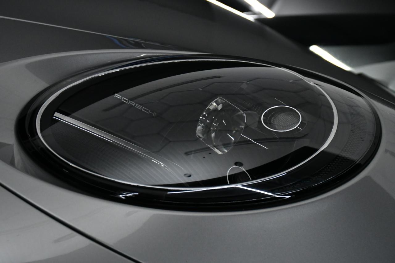 Porsche 911 Carrera Cabriolet 2023