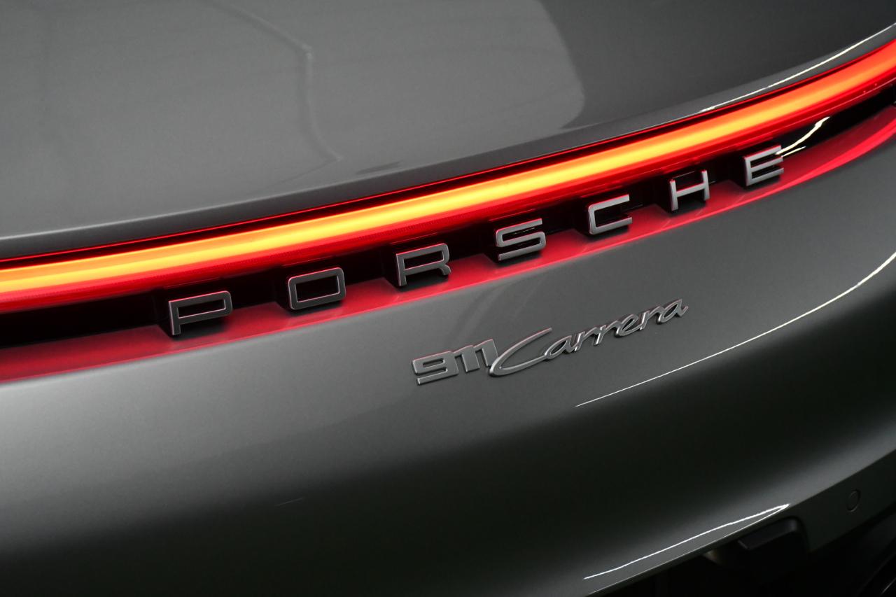 Porsche 911 Carrera Cabriolet 2023