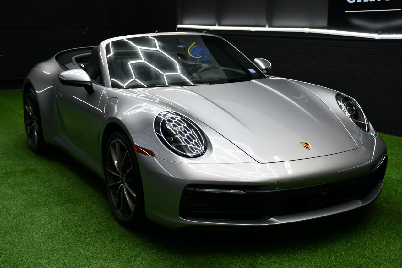Porsche 911 Carrera Cabriolet 2023