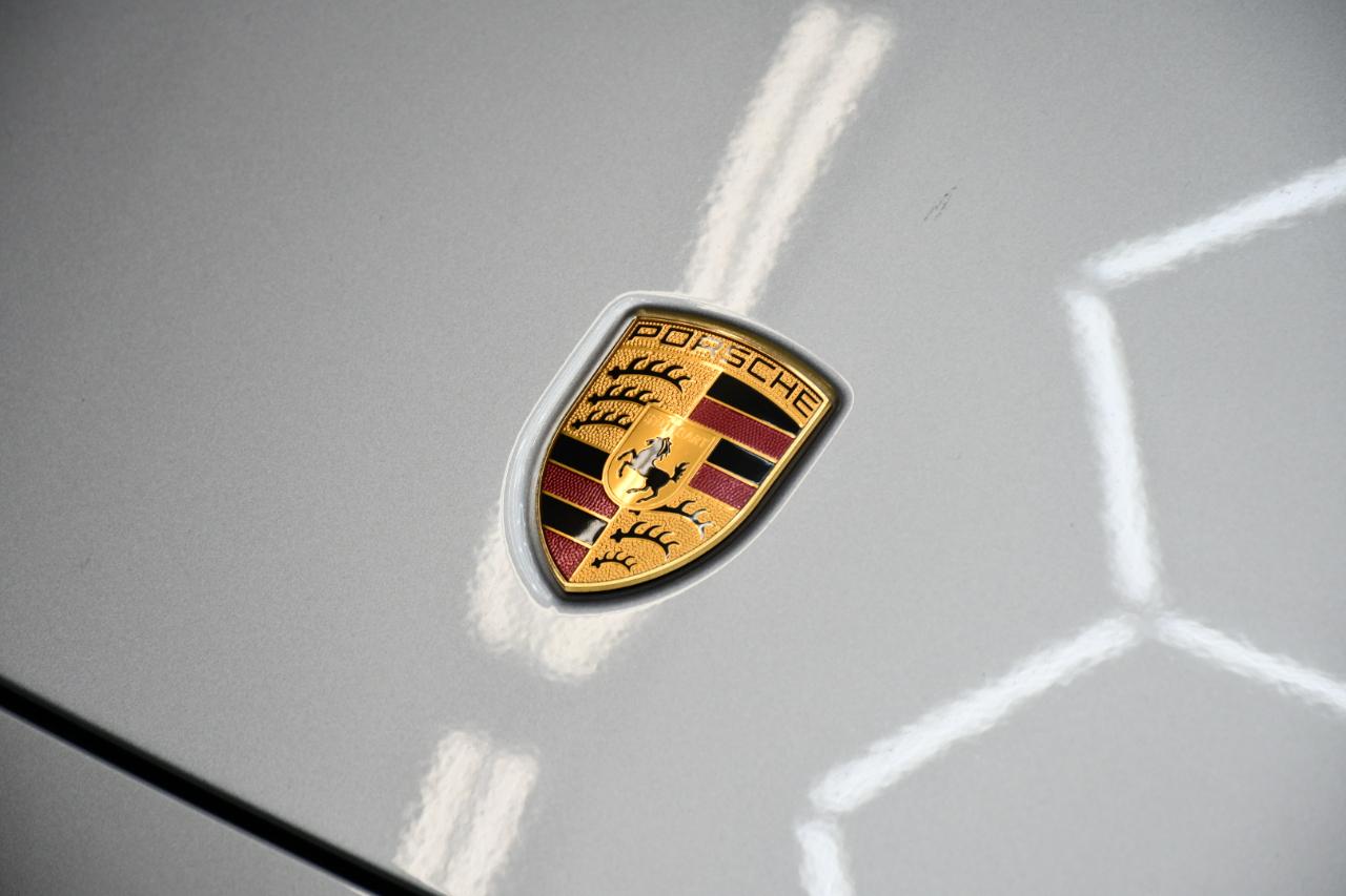 Porsche 911 Carrera Cabriolet 2023