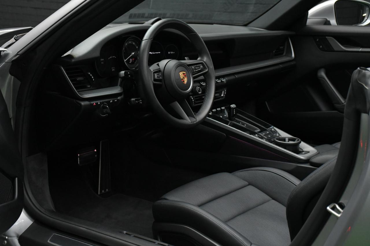Porsche 911 Carrera Cabriolet 2023