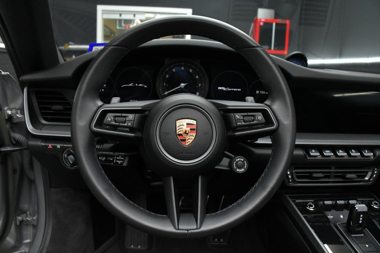 Porsche 911 Carrera Cabriolet 2023
