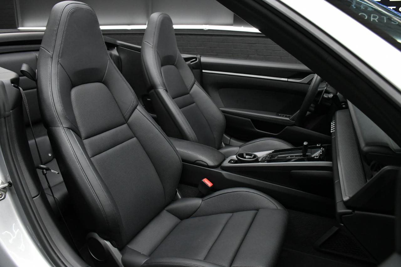 Porsche 911 Carrera Cabriolet 2023