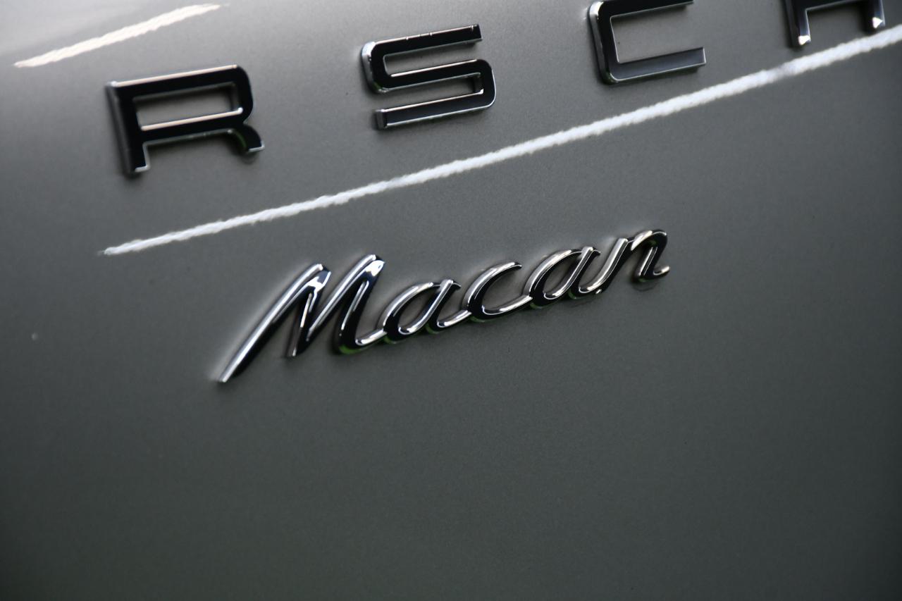 Porsche Macan  2018
