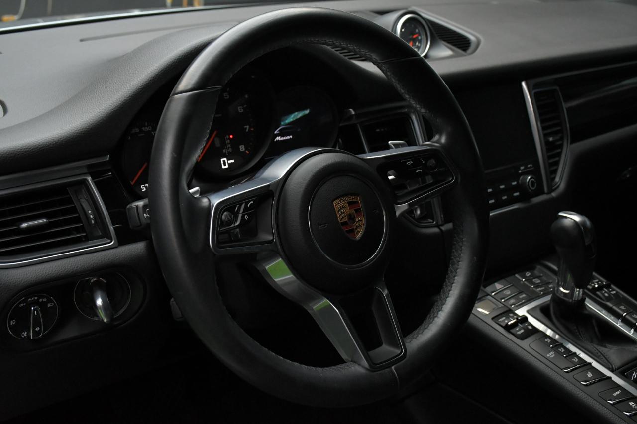 Porsche Macan  2018