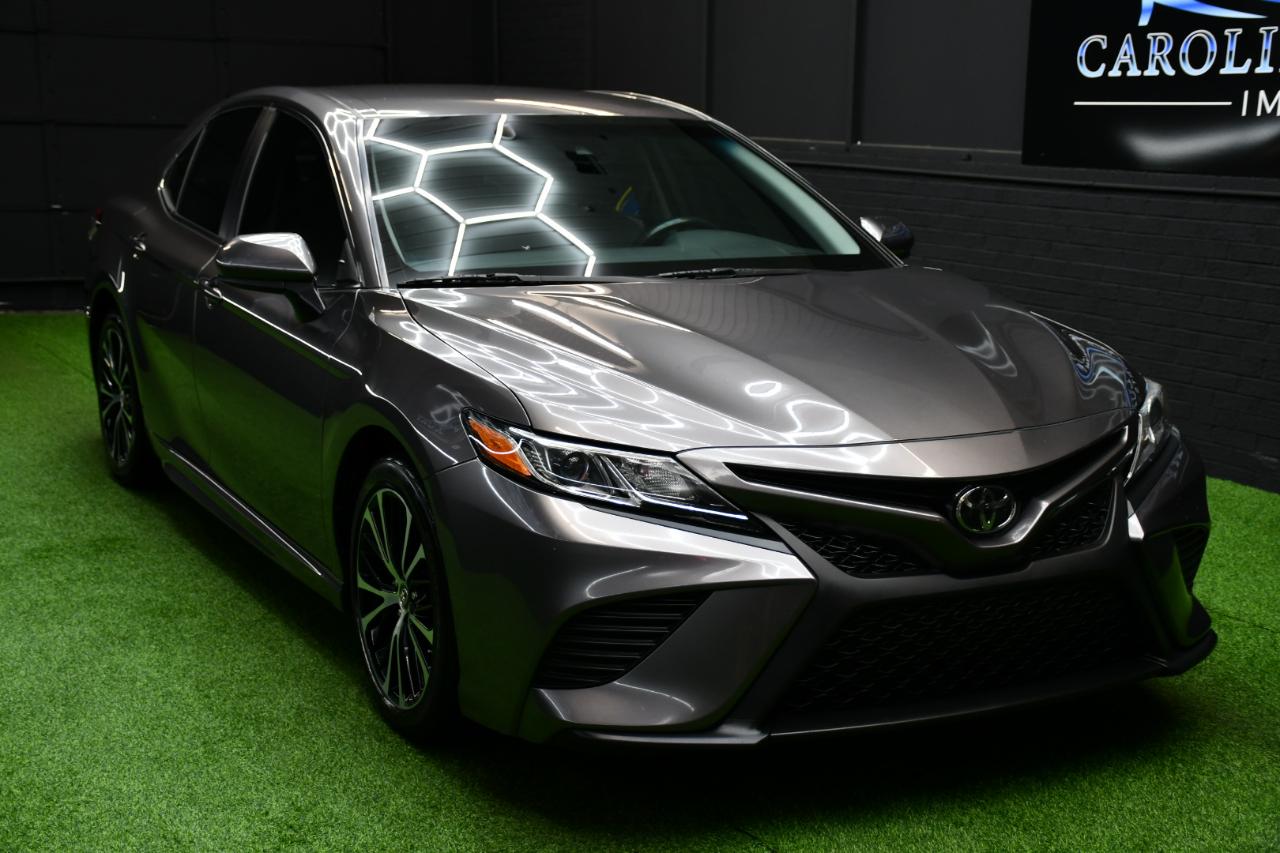 Toyota Camry SE 2019