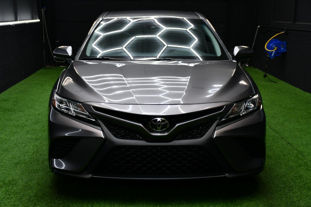 Toyota Camry SE 2019