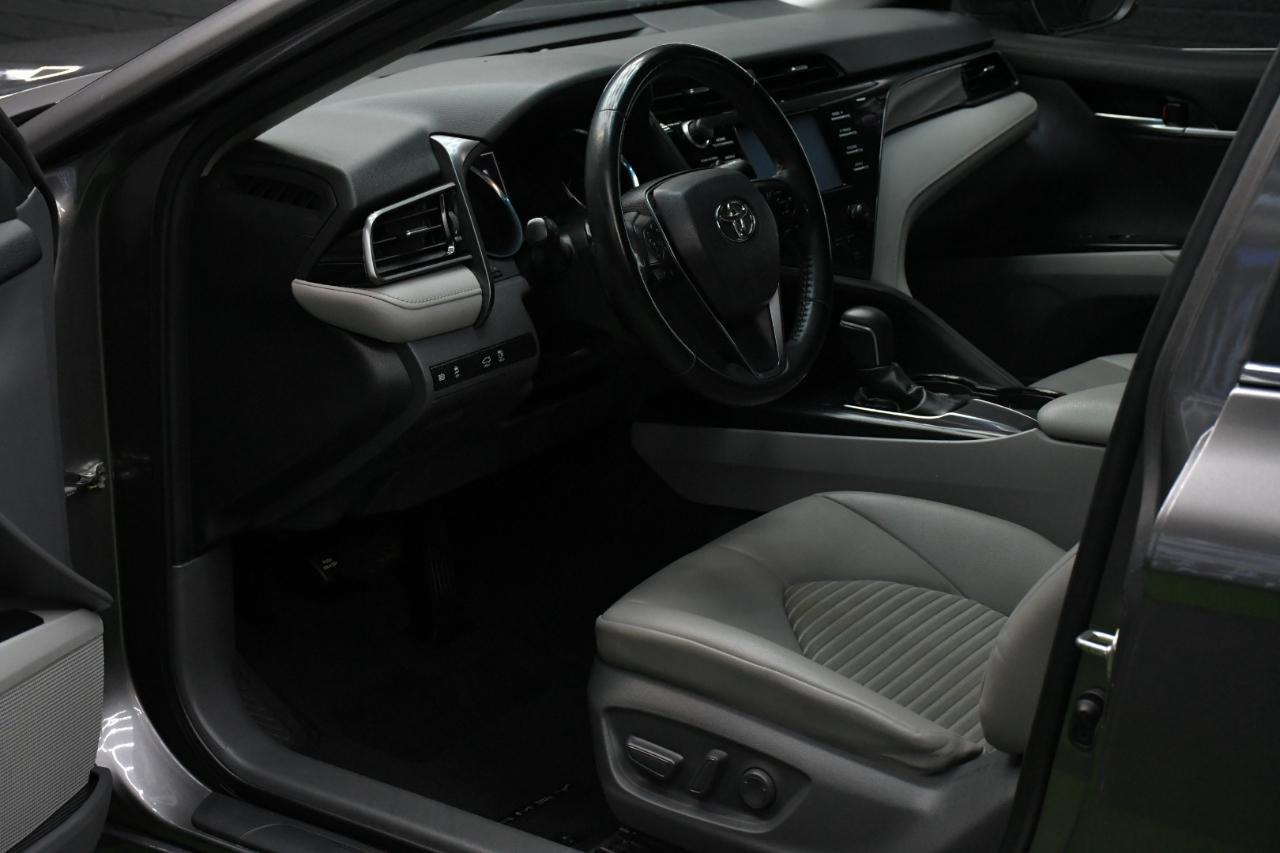 Toyota Camry SE 2019