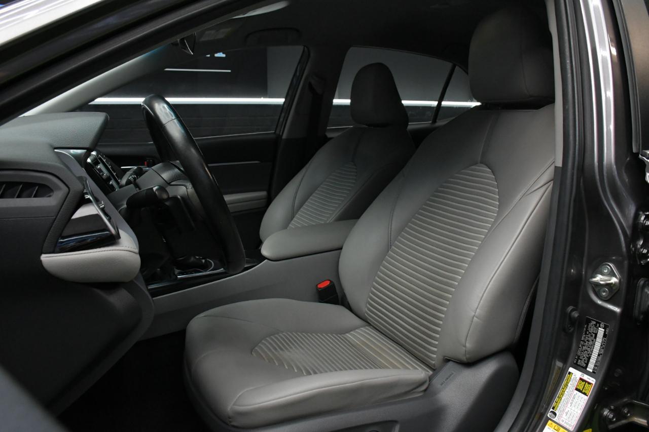 Toyota Camry SE 2019