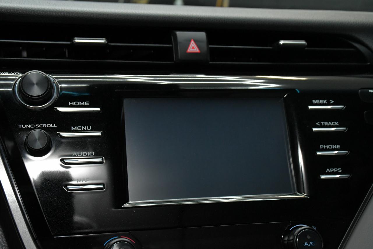 Toyota Camry SE 2019