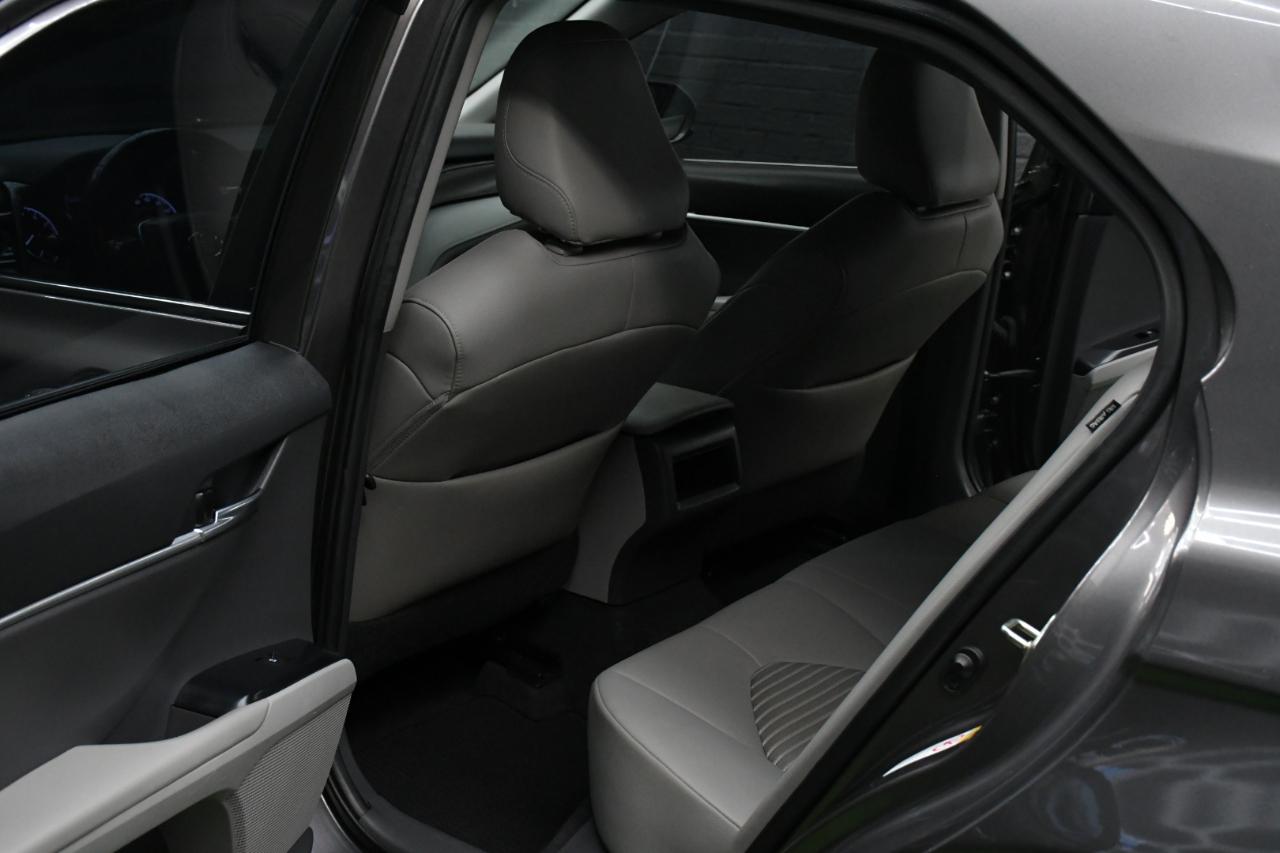 Toyota Camry SE 2019