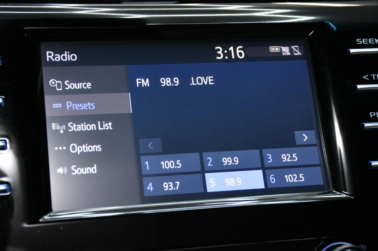 Toyota Camry SE 2019