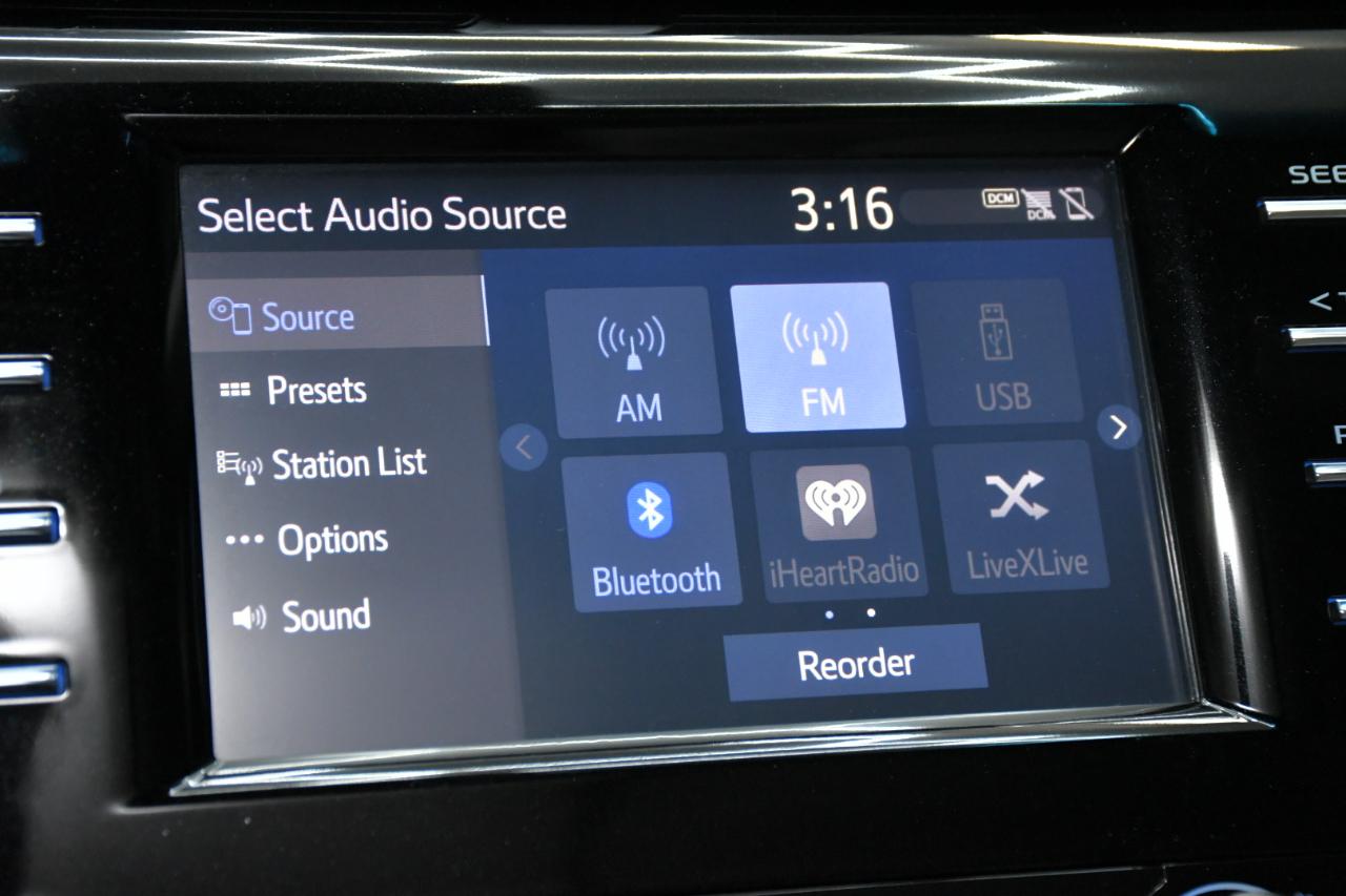Toyota Camry SE 2019