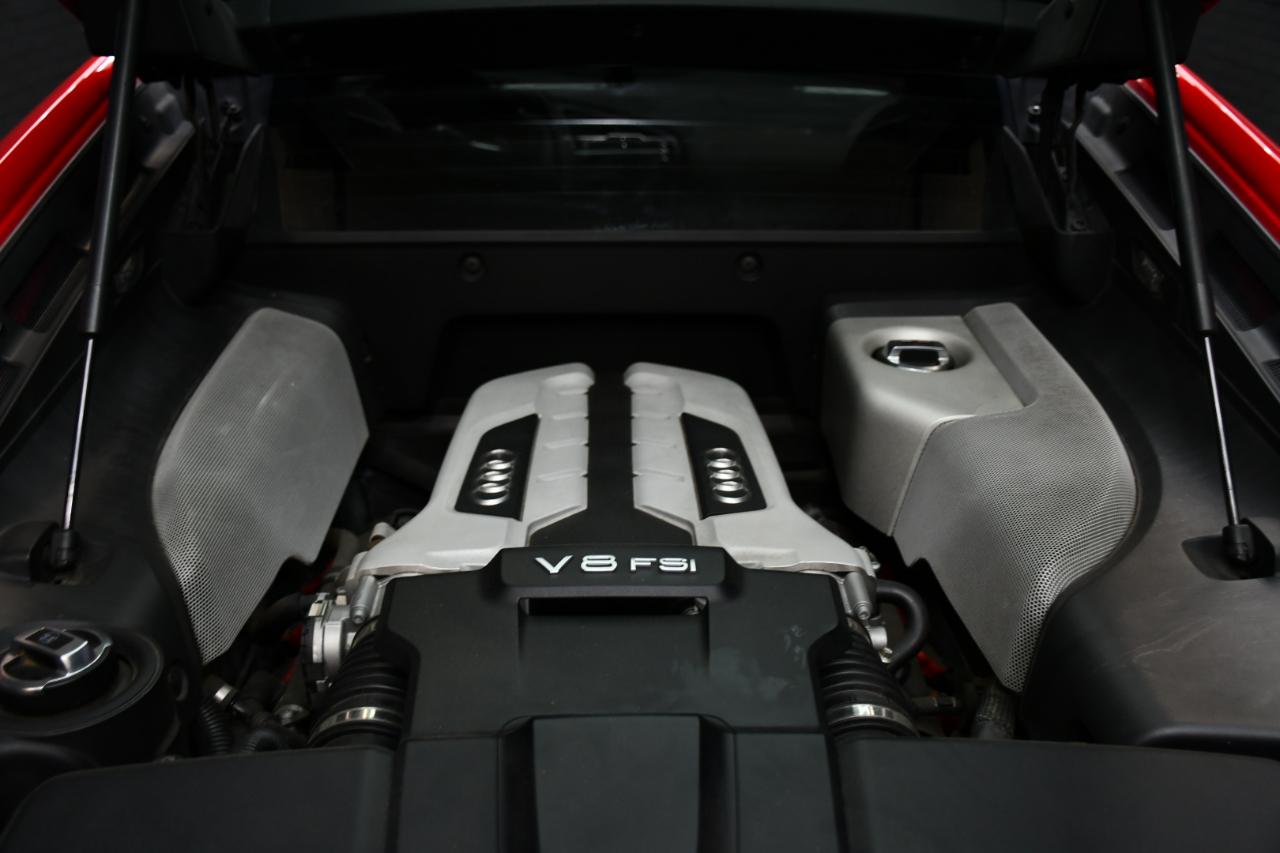 Audi R8 4.2 Coupe quattro Auto R tronic 2014