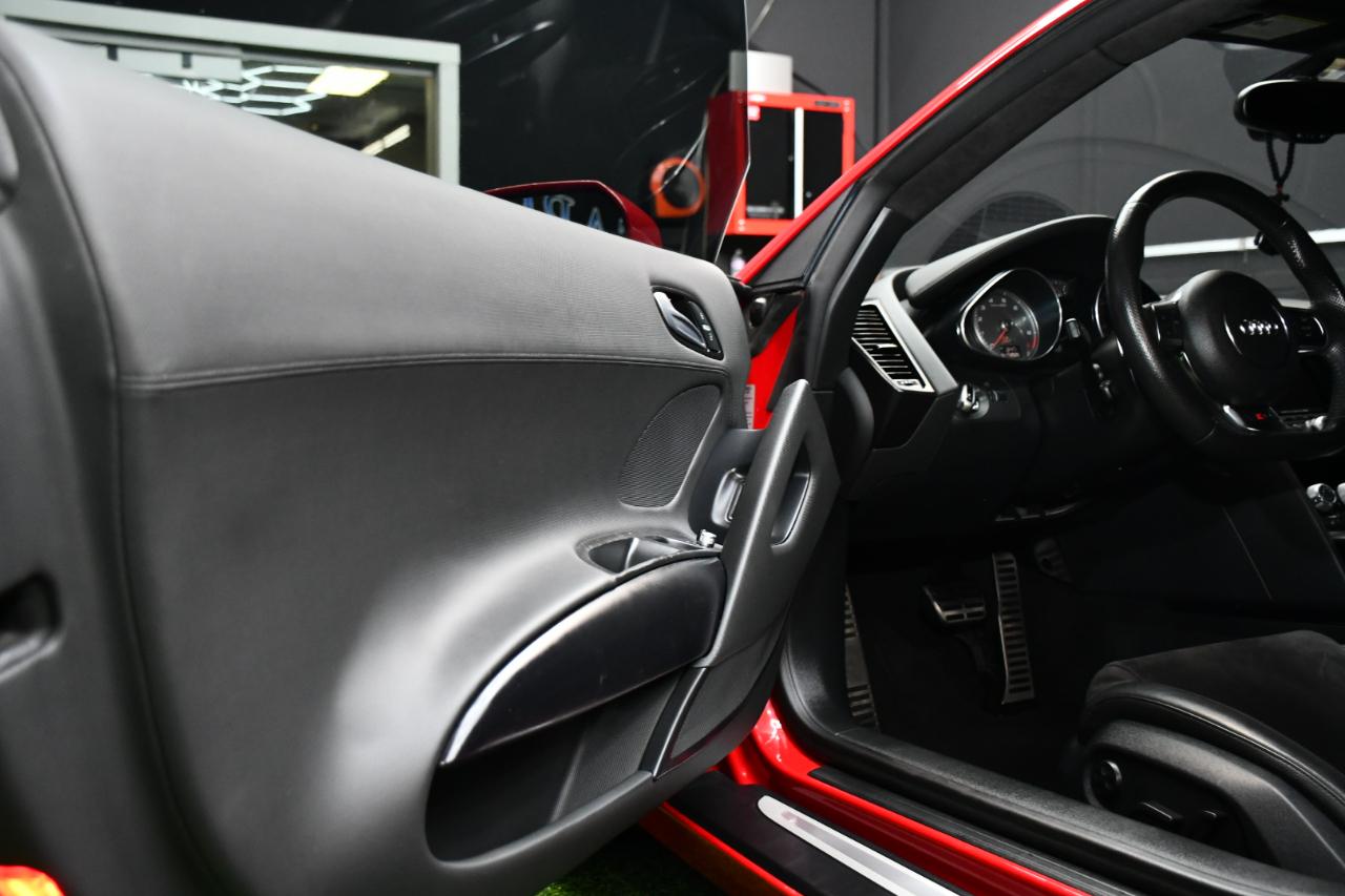 Audi R8 4.2 Coupe quattro Auto R tronic 2014