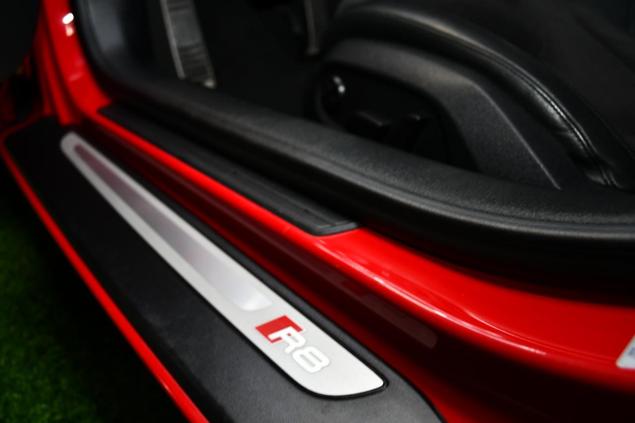 Audi R8 4.2 Coupe quattro Auto R tronic 2014
