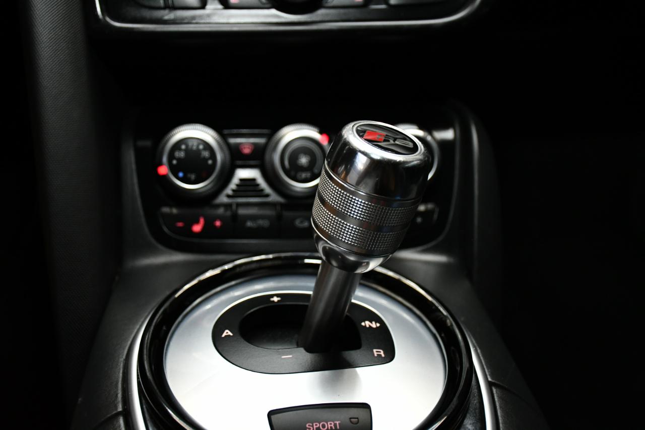 Audi R8 4.2 Coupe quattro Auto R tronic 2014